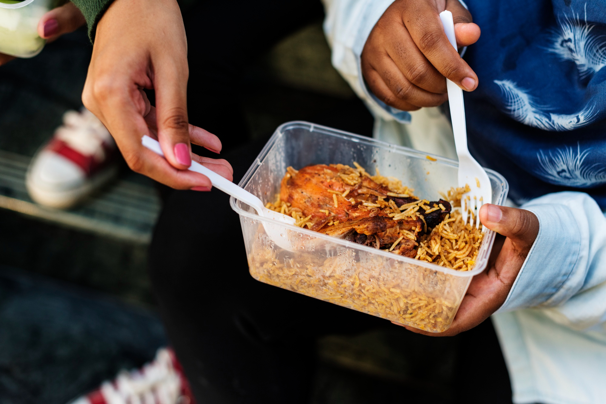 https://www.hyweddingbiryani.sg/media/sampleimageuploader/images/image/g/r/group-diverse-students-are-having-lunch-together.jpg